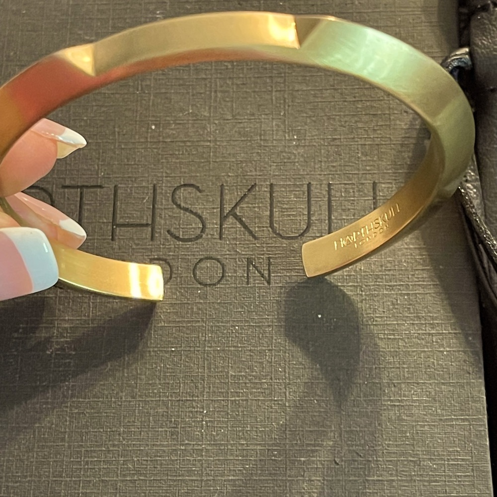 Men's Gold End Cuff Bracelet,18kt Gold Plated Steel (High Polish)